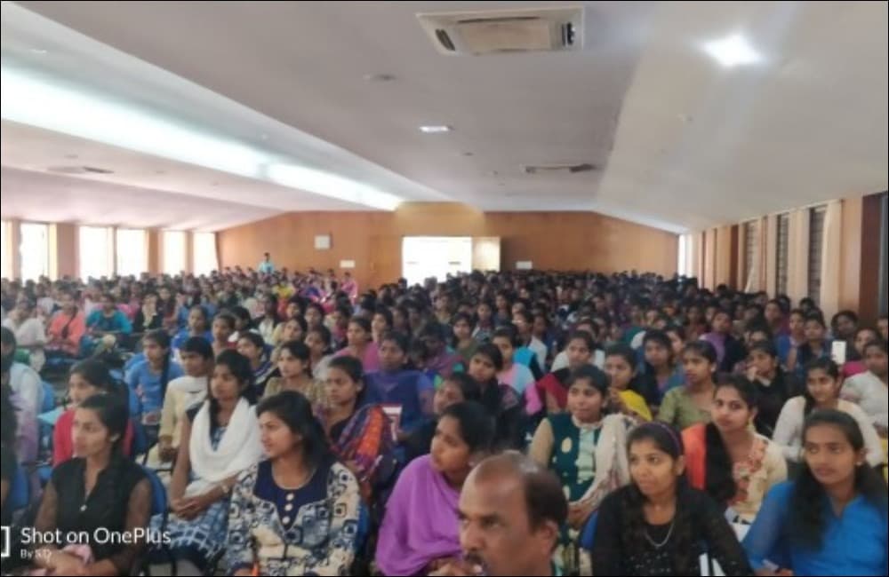 Bangalore IAS Academy — classroom session 33